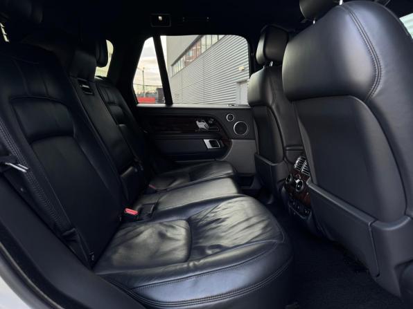 Land Rover Range Rover IV Рестайлинг с пробегом 2019 года, цена 5 750 000 рублей, 152637 км, внедорожник, Автокод Объявления