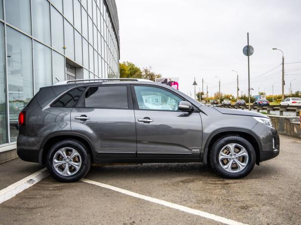 Kia Sorento II Рестайлинг с пробегом 2015 года, цена 1 718 000 рублей, 150046 км, внедорожник, Автокод Объявления