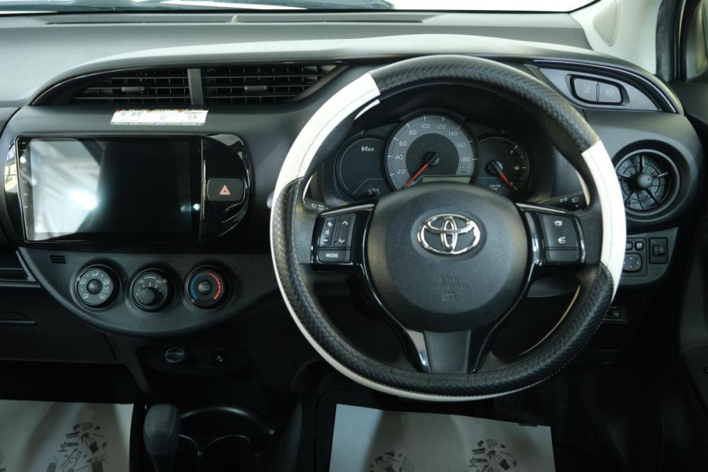 Toyota Vitz III (XP130) Рестайлинг 2 Омск  - изображение 11