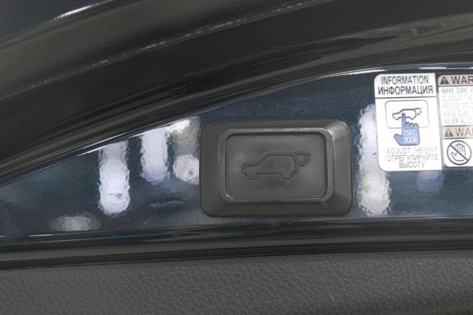 Toyota RAV4 IV (XA40) Рестайлинг с пробегом 2019 года, цена 2 609 000 рублей, 153000 км, внедорожник, Автокод Объявления