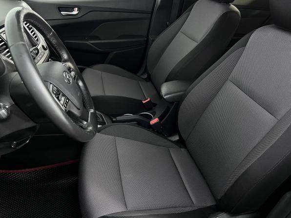 Hyundai Solaris II с пробегом 2017 года, цена 1 200 000 рублей, 119069 км, седан, Автокод Объявления