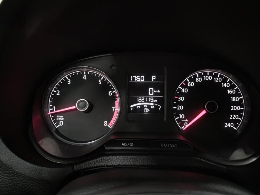 Volkswagen Polo V Рестайлинг Казань  - изображение 16