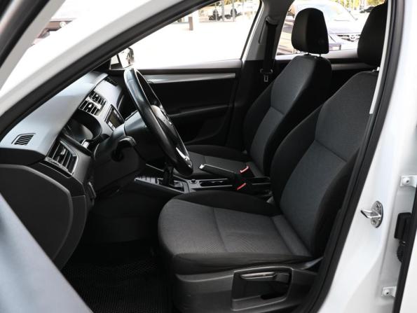 Skoda Octavia III (A7) с пробегом 2016 года, цена 1 049 000 рублей, 241368 км, лифтбек, Автокод Объявления