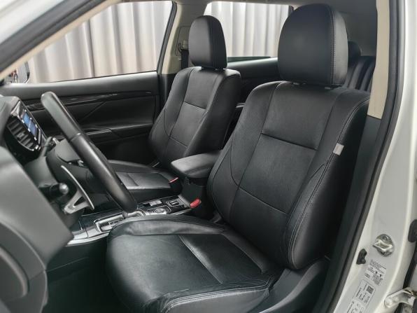 Mitsubishi Outlander III Рестайлинг 2 с пробегом 2018 года, цена 2 049 000 рублей, 131000 км, внедорожник, Автокод Объявления