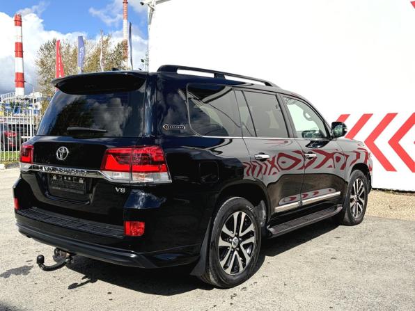 Toyota Land Cruiser 200 Series Рестайлинг 2 с пробегом 2018 года, цена 7 700 000 рублей, 181219 км, внедорожник, Автокод Объявления