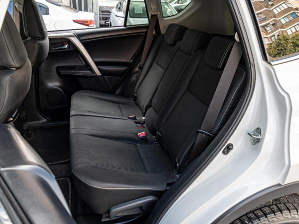 Toyota RAV4 IV (XA40) с пробегом 2015 года, цена 1 990 000 рублей, 198130 км, внедорожник, Автокод Объявления
