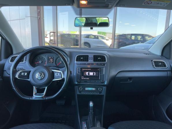 Volkswagen Polo V Рестайлинг с пробегом 2019 года, цена 1 350 000 рублей, 71142 км, седан, Автокод Объявления