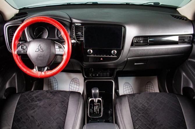Mitsubishi Outlander III Рестайлинг 3 с пробегом 2021 года, цена 2 949 000 рублей, 77400 км, внедорожник, Автокод Объявления