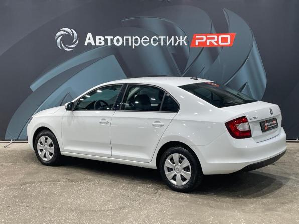 Skoda Rapid I Рестайлинг с пробегом 2018 года, цена 1 025 000 рублей, 164200 км, лифтбек, Автокод Объявления