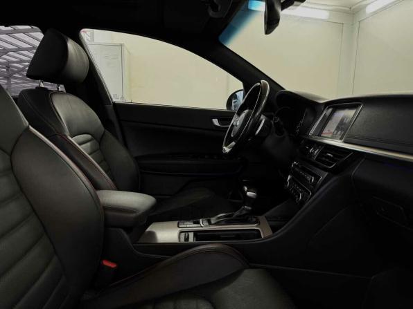 Kia Optima IV Рестайлинг с пробегом 2018 года, цена 1 880 000 рублей, 182476 км, седан, Автокод Объявления