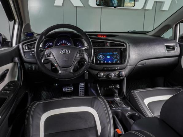 Kia Ceed II Рестайлинг с пробегом 2015 года, цена 1 179 000 рублей, 151958 км, хэтчбек, Автокод Объявления