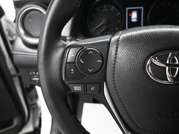 Toyota RAV4 IV (XA40) Рестайлинг с пробегом 2018 года, цена 2 295 000 рублей, 143399 км, внедорожник, Автокод Объявления