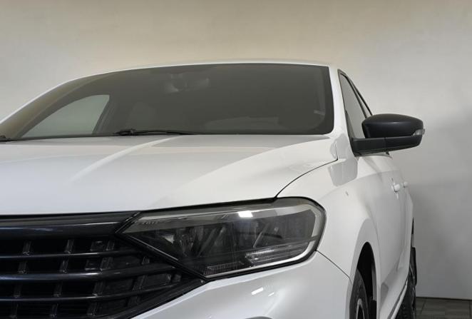 Volkswagen Polo VI с пробегом 2021 года, цена 1 355 000 рублей, 135696 км, лифтбек, Автокод Объявления
