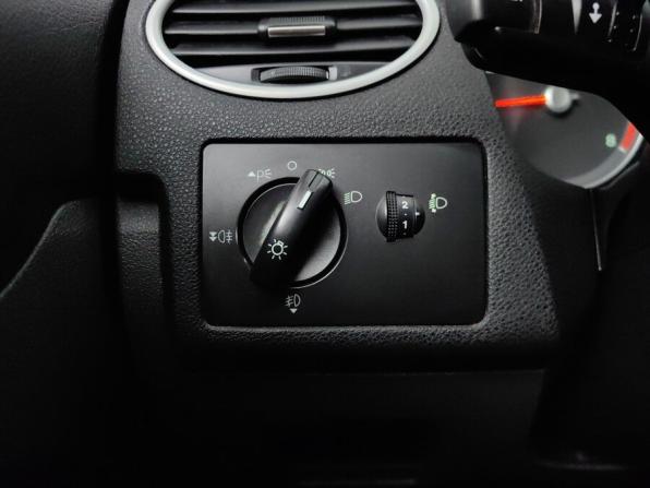 Ford Focus II с пробегом 2005 года, цена 349 000 рублей, 272150 км, седан, Автокод Объявления