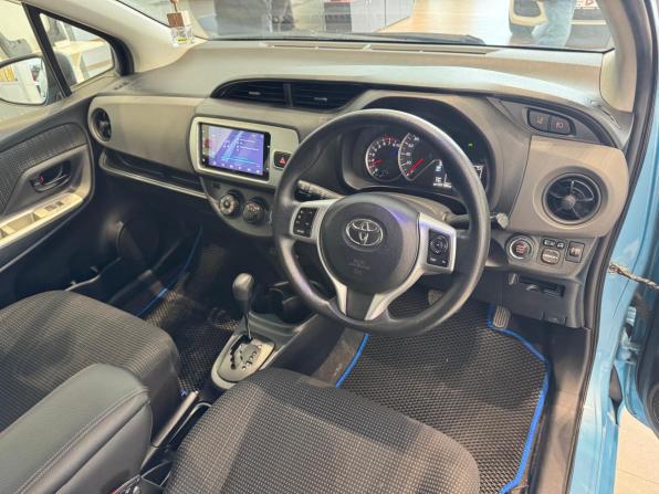 Toyota Vitz III (XP130) Рестайлинг с пробегом 2015 года, цена 949 000 рублей, 101000 км, хэтчбек, Автокод Объявления