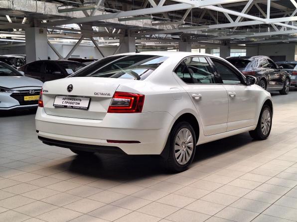 Skoda Octavia III (A7) Рестайлинг с пробегом 2019 года, цена 1 690 000 рублей, 79649 км, лифтбек, Автокод Объявления