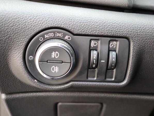 Opel Astra J с пробегом 2011 года, цена 619 000 рублей, 195000 км, хэтчбек, Автокод Объявления