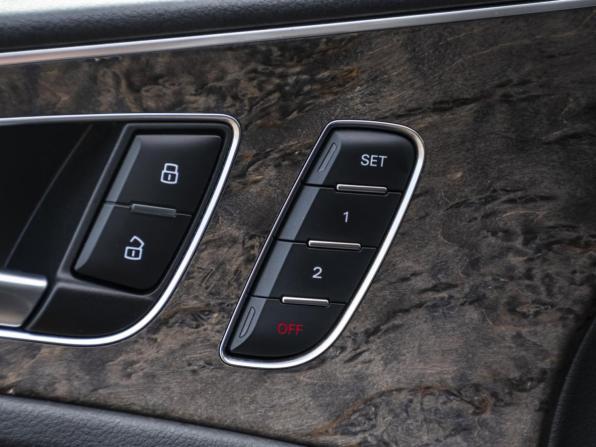 Audi A6 IV (C7) Рестайлинг с пробегом 2016 года, цена 2 499 000 рублей, 167000 км, седан, Автокод Объявления