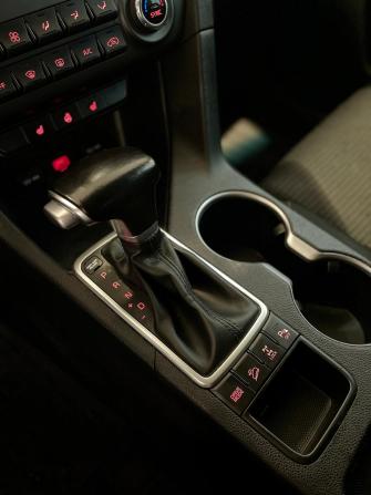 Kia Sportage IV Рестайлинг с пробегом 2018 года, цена 2 199 000 рублей, 132198 км, внедорожник, Автокод Объявления