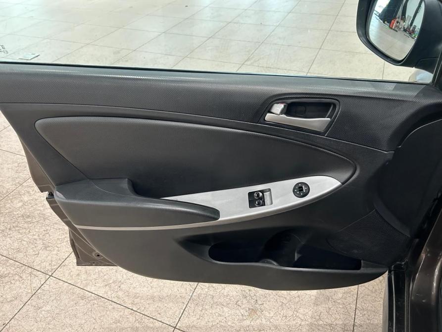 Hyundai Solaris I Рестайлинг Санкт-Петербург  - изображение 14