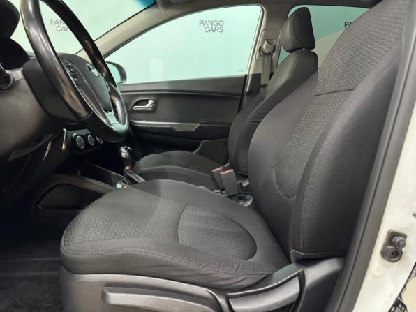 Kia Rio III Рестайлинг с пробегом 2016 года, цена 1 059 000 рублей, 142360 км, хэтчбек, Автокод Объявления