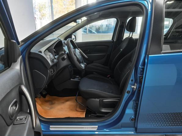 Renault Sandero II с пробегом 2018 года, цена 899 000 рублей, 130518 км, хэтчбек, Автокод Объявления