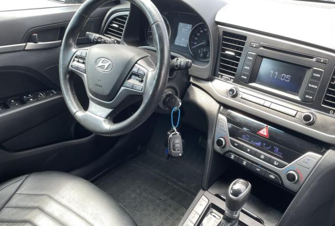 Hyundai Elantra VI (AD) с пробегом 2017 года, цена 1 600 000 рублей, 162438 км, седан, Автокод Объявления