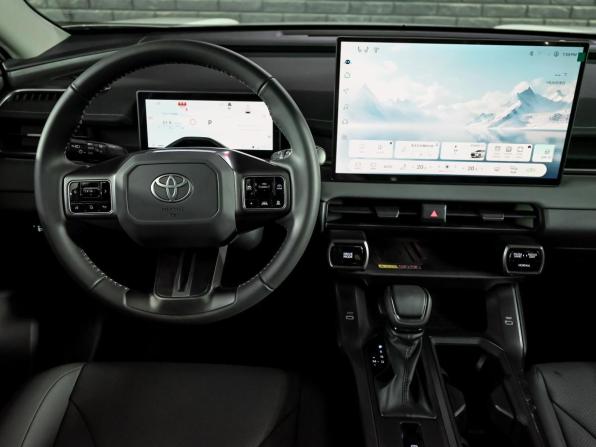 Toyota RAV4 VI (XA60) с пробегом 2025 года, цена 4 070 000 рублей, 36 км, внедорожник, Автокод Объявления