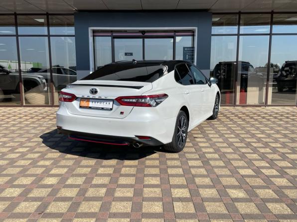 Toyota Camry VIII (XV70) Рестайлинг с пробегом 2021 года, цена 2 990 000 рублей, 61000 км, седан, Автокод Объявления