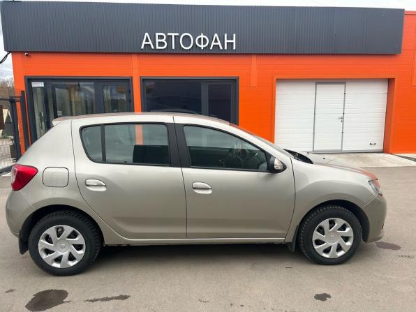 Renault Sandero II с пробегом 2018 года, цена 779 900 рублей, 182738 км, хэтчбек, Автокод Объявления