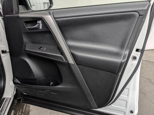 Toyota RAV4 IV (XA40) Рестайлинг с пробегом 2016 года, цена 2 750 000 рублей, 107294 км, внедорожник, Автокод Объявления
