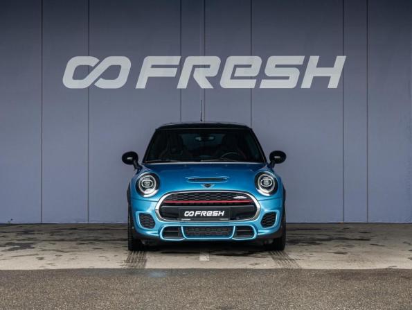 Mini Hatch III (F55/F56) Рестайлинг с пробегом 2019 года, цена 2 760 000 рублей, 62745 км, хэтчбек, Автокод Объявления