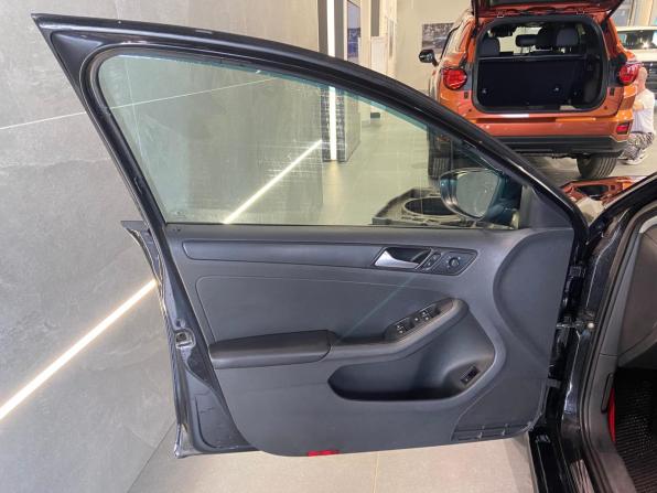 Volkswagen Jetta VI с пробегом 2013 года, цена 1 100 000 рублей, 223646 км, седан, Автокод Объявления