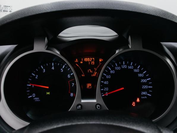 Nissan Juke I с пробегом 2013 года, цена 1 099 000 рублей, 118827 км, внедорожник, Автокод Объявления