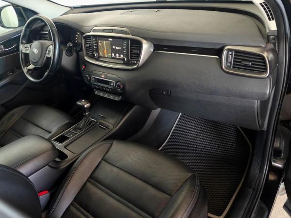 Kia Sorento III Prime Рестайлинг с пробегом 2018 года, цена 2 382 000 рублей, 253100 км, внедорожник, Автокод Объявления