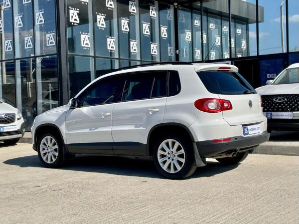 Volkswagen Tiguan I с пробегом 2008 года, цена 750 000 рублей, 263659 км, внедорожник, Автокод Объявления