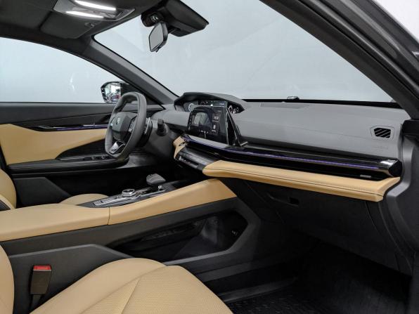 Changan UNI-V I с пробегом 2023 года, цена 2 190 000 рублей, 24964 км, лифтбек, Автокод Объявления