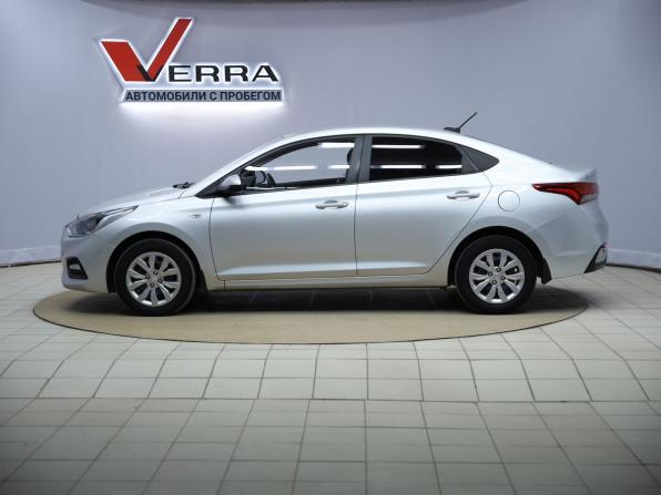 Hyundai Solaris II с пробегом 2017 года, цена 1 100 000 рублей, 183901 км, седан, Автокод Объявления