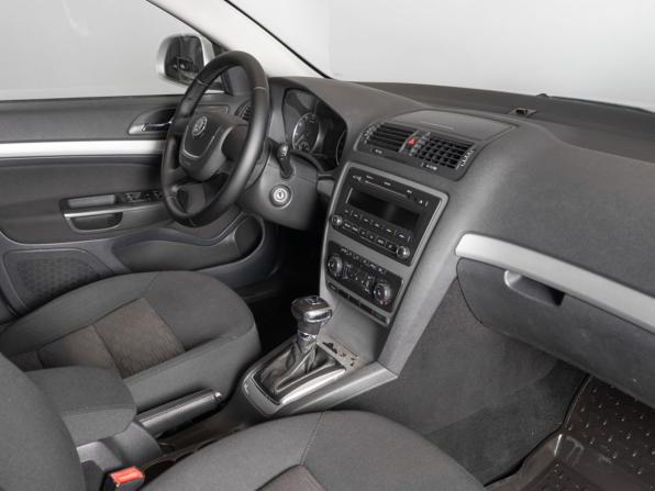 Skoda Octavia II (A5) Рестайлинг с пробегом 2012 года, цена 624 854 рубля, 284287 км, лифтбек, Автокод Объявления