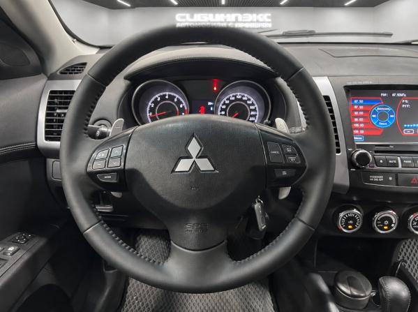 Mitsubishi Outlander II Рестайлинг с пробегом 2012 года, цена 1 295 500 рублей, 251108 км, внедорожник, Автокод Объявления