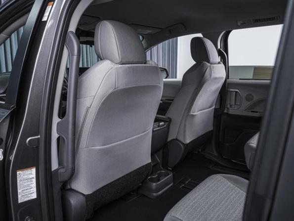 Toyota Sienna IV с пробегом 2021 года, цена 4 187 000 рублей, 81323 км, минивэн, Автокод Объявления