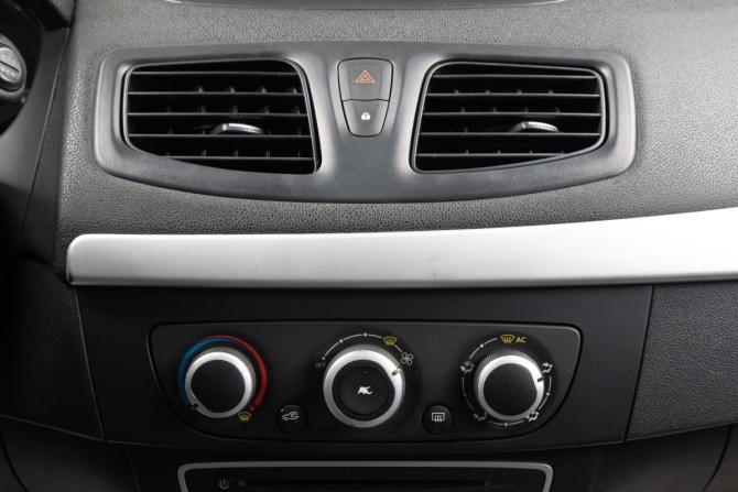 Renault Fluence I с пробегом 2012 года, цена 649 000 рублей, 271000 км, седан, Автокод Объявления