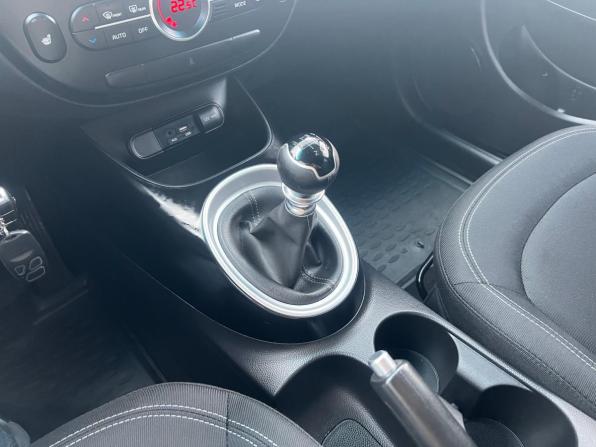 Kia Soul II Рестайлинг с пробегом 2018 года, цена 1 554 200 рублей, 101693 км, хэтчбек, Автокод Объявления