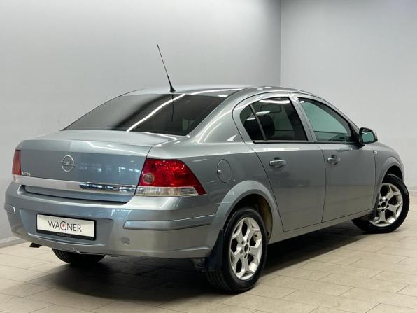 Opel Astra H Рестайлинг с пробегом 2010 года, цена 540 000 рублей, 166762 км, седан, Автокод Объявления