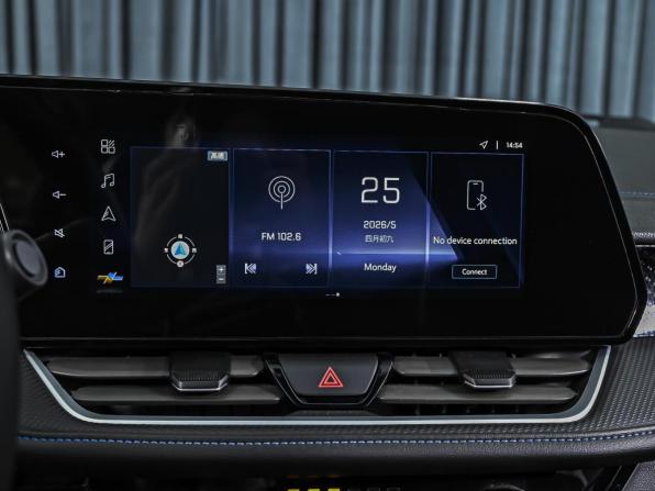 Chevrolet Monza II Рестайлинг с пробегом 2024 года, цена 1 628 000 рублей, 36513 км, седан, Автокод Объявления