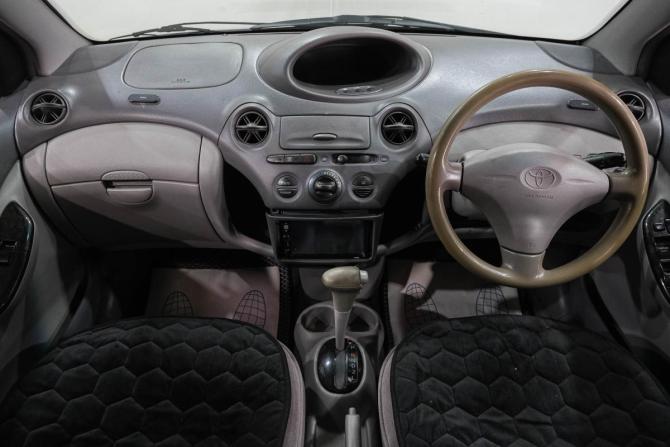 Toyota Platz с пробегом 2000 года, цена 379 000 рублей, 300000 км, седан, Автокод Объявления