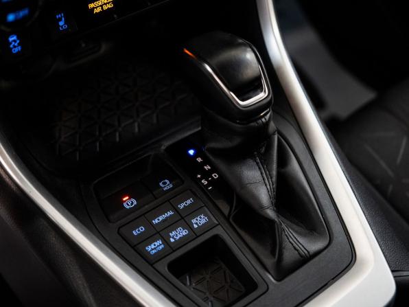 Toyota RAV4 V (XA50) с пробегом 2021 года, цена 3 450 500 рублей, 133897 км, внедорожник, Автокод Объявления