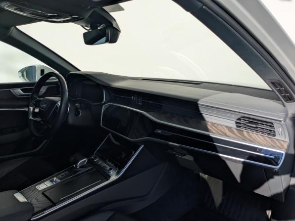 Audi A6 V (C8) с пробегом 2022 года, цена 4 264 000 рублей, 99756 км, седан, Автокод Объявления