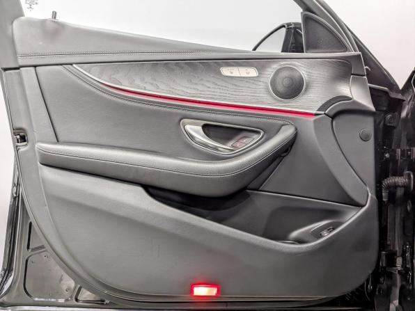 Mercedes-Benz E-Класс V (W213 S213 C238) с пробегом 2019 года, цена 3 650 000 рублей, 89933 км, седан, Автокод Объявления