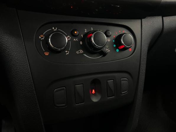 Renault Sandero II Рестайлинг с пробегом 2020 года, цена 1 310 000 рублей, 59025 км, хэтчбек, Автокод Объявления